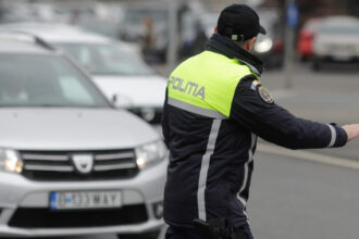 echipamente auto obligatorii in 2026 amenzi pentru soferii care circula cu trusa medicala si extinctorul expirate 69e854b546afc