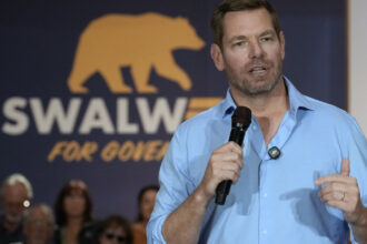 eric swalwell s a retras din cursa pentru functia de guvernator al statului california dupa acuzatiile de hartuire sexuala si viol 69dc937af37a9