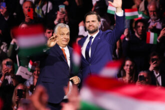 este absolut scandalos jd vance il ataca pe zelenski de la budapesta dupa ce a stat de vorba cu viktor orban 69d66d080ffb5