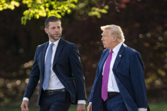 fiul lui donald trump eric va participa alaturi de presedintele sua la vizita de stat in china este profund mandru de tatal sau 69de66eb4d49f