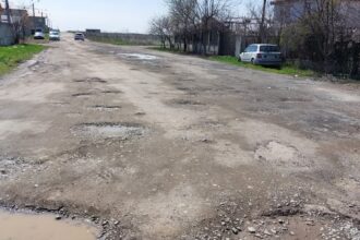 foto bulevard din mangalia priveliste ca dupa bombardament locuitorii se tem ca asfaltarea se va face la pastele cailor ce spune paul foleanu vicele cu atributii de primar al urbei 69e233c62d000