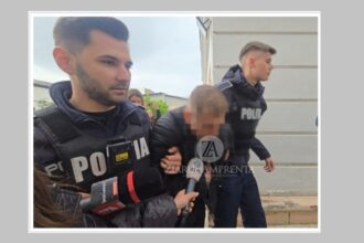 foto video profesorul de 67 de ani acuzat ca ar fi violat o eleva din cernavoda adus la ipj constanta a fost arestat 69e8c0ada8c1c