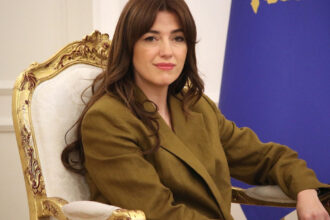 kosovo intra in impas politic sefa parlamentului albulena haxhiu a preluat functia de presedinte interimar 69d17adc3d9c6