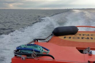 marinar cu probleme medicale preluat de un echipaj arsvom 69dbd7386c921