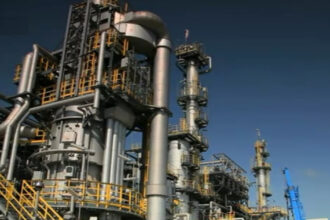 nicusor dan a anuntat cand ar putea fi repornita rafinaria petrotel 69f1d592d8171