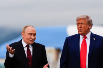 nu l mai lasa pe putin sa te prosteasca criticii lui trump condamna prelungirea derogarii de la sanctionarea petrolului rusesc 69e610a52af32