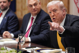 operatiunea salvati l pe orban trump face o ultima incercare pentru a l mentine la putere inainte de alegerile din ungaria 69d114d0957bd