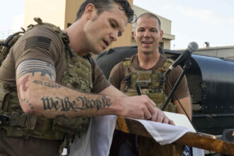 pete hegseth a intervenit in procesul de promovare a mai multor ofiteri de rang inalt in armata sua din motive de rasa sau sex nbc 69d0a445232d8