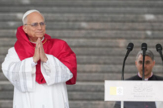 prima calatorie apostolica in africa papa leon al xiv lea a ajuns in algeria si va fi primit de presedintele tebboune 69dcd9a82c3ec