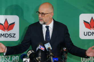 rezultate alegeri ungaria 2026 kelemen hunor felicita tisza si pe peter magyar pentru victorie 69dc1bced9e7e