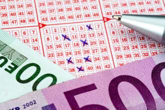 un barbat din germania a castigat la loto 44 de milioane de euro si nu i a spus nimic sotiei sale zile intregi 69ee31dfcf860