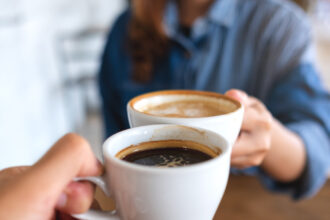 un nou studiu arata cate cani de cafea pe zi pot proteja sanatatea mintala peste aceasta limita riscul de afectiuni creste 69e5ae4670636