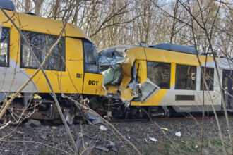 video doi romani au fost implicati in accidentul feroviar din danemarca anunta oana toiu 69eb0ce472f25