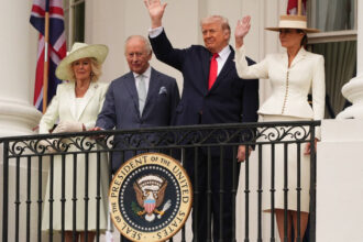 video regele charles si regina camilla primiti oficial la casa alba trump americanii nu au avut prieteni mai apropiati decat britanicii 69f0ed847a46b