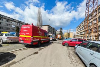 video scurgeri de gaze intr un bloc de garsoniere din zona abator pompierii au intrat pe geam pentru a inlatura pericolul 69d6476558beb
