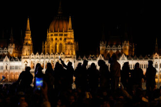 videofoto budapesta transformata in arena de petrecere dupa alegerile care au pus capat erei orban m am rugat pentru asta timp de 16 ani 69dc81c49d31b