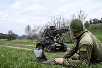 viitorul razboiului ucraina trimite roboti pe front in locul soldatilor pozitia a fost capturata fara sa se traga niciun foc 69e5ca55f3498
