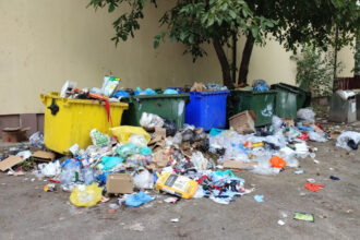 65 de localitati din judetul bacau au ramas fara servicii de salubrizare a fost declarata stare de alerta 69f6259d836a8
