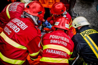 accident grav cu trei masini pe dn 1 in brasov un copil a murit alte opt persoane au fost duse la spital 6a1b0bfa1946d