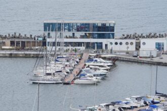 ambarcatiune de agrement scoasa la licitatie la cererea societatii care administreaza portul turistic tomis 6a18bb56dd588