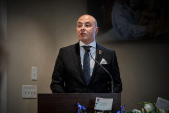 ambasadorul in sua la ceremonia funerara dedicata lui mircea raceanu statul roman recunoaste nu doar un destin ci o lectie 69f466f4239be
