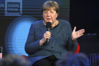 angela merkel critica ue pentru ca nu poarta dialog cu rusia nu este suficient ca presedintele sua sa mentina contactul 6a0b60a27ac56