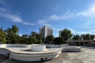 bloc de 8 etaje in locul piscinei de la hotel unirea din mamaia raspunsul radical al specialistilor 69fba8ce8fa22