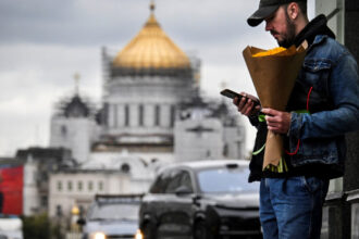 cum a ajuns partidul oameni noi creat de kremlin pentru a controla voturile anti putin a doua forta politica din rusia 6a06a7399a5f5