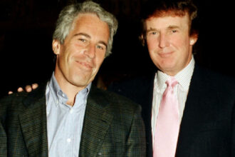 donald trump cere din nou 10 miliarde de dolari de la wall street journal intr un proces legat de jeffrey epstein 6a17f4ebc18ea