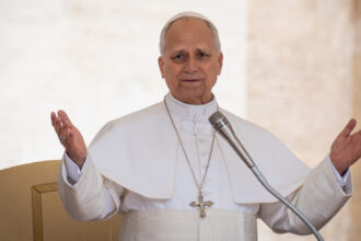 episcopiii francezi spun ca papa leon al xiv lea ar putea face o vizita la paris si lourdes in septembrie vaticanul nu a confirmat 69fba7344ec7f