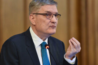 exclusiv presedintele consiliului fiscal romania risca stagflatie si o retrogradare la junk daca nu continua reducerea deficitului 6a0c7e51f4174
