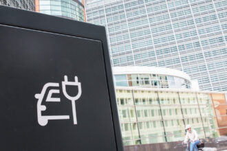 flota verde a comisiei europene ii frustreaza pe oficialii ue masinile electrice trebuie reincarcate intre bruxelles si strasbourg 6a17c032eb7c1