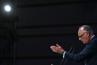 fostul premier francez edouard philippe candidat la presedintie este vizat intr o ancheta de deturnare de fonduri 6a0cc72ecd9d7