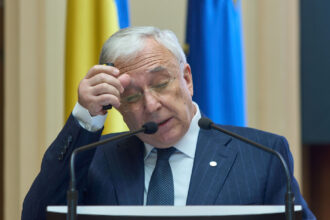 mugur isarescu un premier tehnocrat nu ar fi o solutie eu am fost spre sfarsitul mandatului vorbeam singur 6a0c489fcceaa