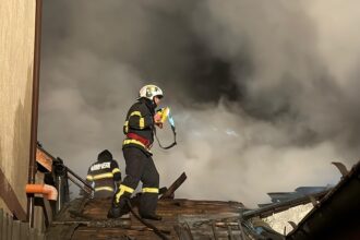 panica in constanta zeci de oameni evacuati 69f9ac1203236