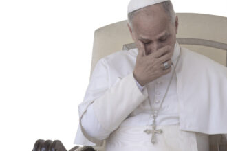 papa a adus un omagiu jurnalistilor ucisi marcand ziua mondiala a libertatii presei 69f75e509e4bd