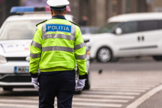 patru politisti din bucuresti in arest dupa ce ar fi primit mita pentru a accepta declaratiile false ale unei femei despre un accident 6a199e4d4c65f