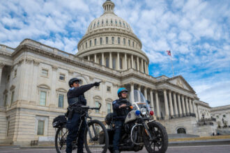 politisti de la capitoliu cer in instanta blocarea fondului de 18 miliarde de dolari creat de trump 6a0e1c3501b5d