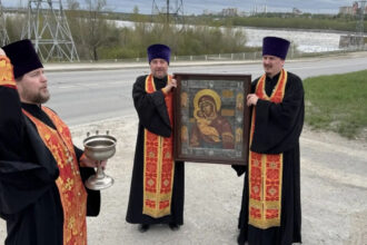 preotii ortodocsi rusi au organizat o procesiune cu icoane pentru a alunga dronele ucrainene atacurile calificate drept necaz 6a0c05d46fc8e