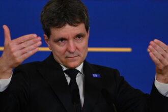 presedintele nicusor dan intervine in controversa finantarii ong o noua sursa de tensiune in societatea noastra 6a0f1cdb76adf