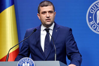 radu miruta atac la seful romarm pe care il acuza ca a ocupat ilegal o functie nici nu stie sa desparta in silabe ce inseamna asta 6a106ad56a3c6