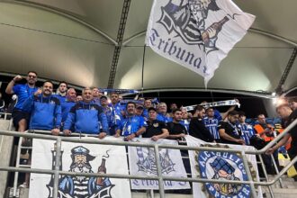ruptura totala intre fanii farului si conducere gica popescu contestat si de tribuna b 6a0acebbcedba