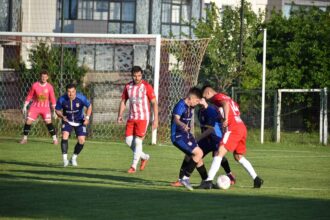 se mentine suspansul in liga a iv a cu trei etape inainte de finalul sezonului 6a08aa4aae0c9