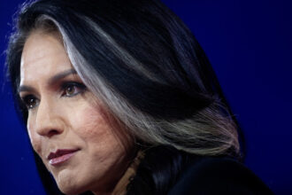 sefa serviciilor de informatii americane tulsi gabbard va demisiona din functie care este motivul 6a10aa24811af
