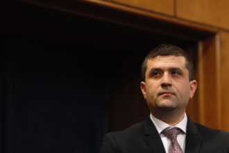 senatorii psd ii cer demisia ministrului radu miruta apararea tarii nu e o joaca pentru amatori 6a195808ee82f