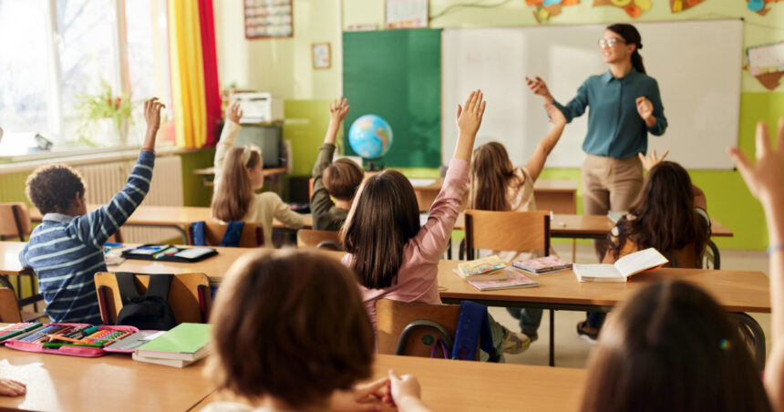 zi libera pe 5 iunie pentru elevi si profesori de ce nu se fac cursuri in scolile din romania 6a07ef1e7c5f2