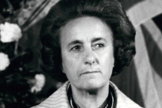 accidentul secret al elenei ceausescu sotia dictatorului a suferit un traumatism cranian sever ce a facut securitatea cnsas 6a3bd3b70a1c4