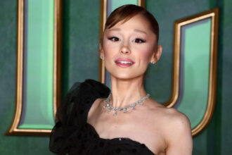 ariana grande catre administratia trump nu mi mai folositi muzica pentru absurditatea asta atroce 6a2c6fbaf3eb9