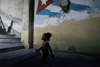 comunistii cubanezi au adoptat o serie de masuri in directia unei economii de piata havana se confrunta cu o criza economica grava 6a3399db5db13