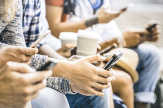 cum influenteaza telefoanele mobile scaderea natalitatii la nivel global studiu 6a242dcd00f45